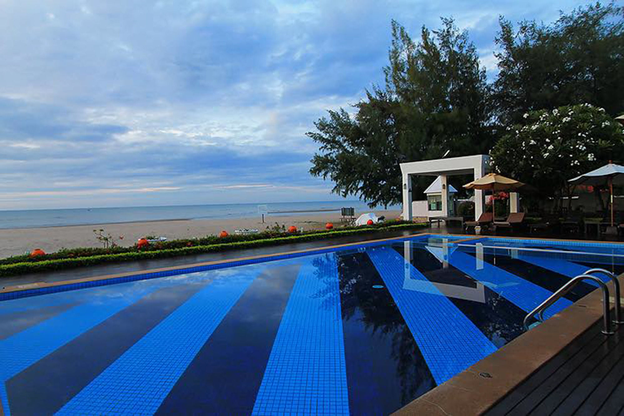 เชนู บูติก รีสอร์ท หาดเจ้าสำราญ ภายนอก รูปภาพ